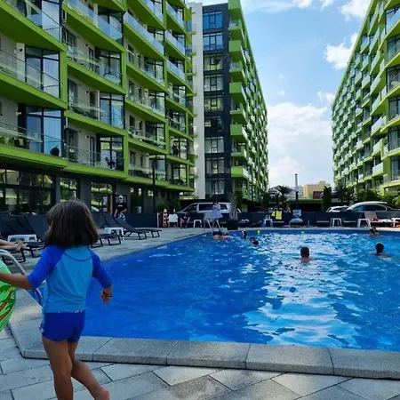 Alezzi Studio Fitness,spa N Pool Apartament *