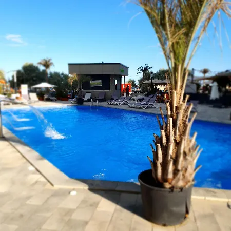 Alezzi Studio Fitness,spa N Pool * Navodari