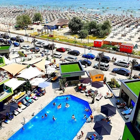 Alezzi Studio Fitness,spa N Pool Daire Navodari